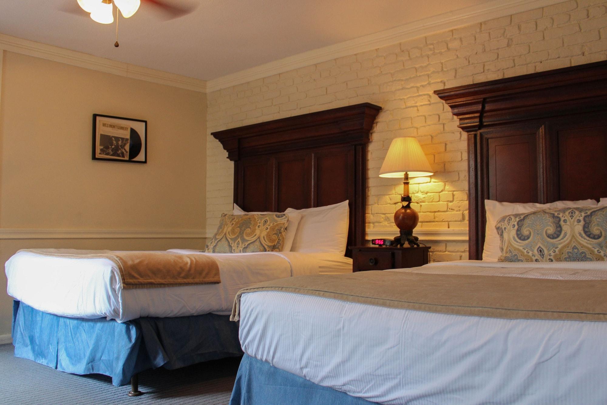 Hotel St. Pierre French Quarter Ню Орлиънс Екстериор снимка