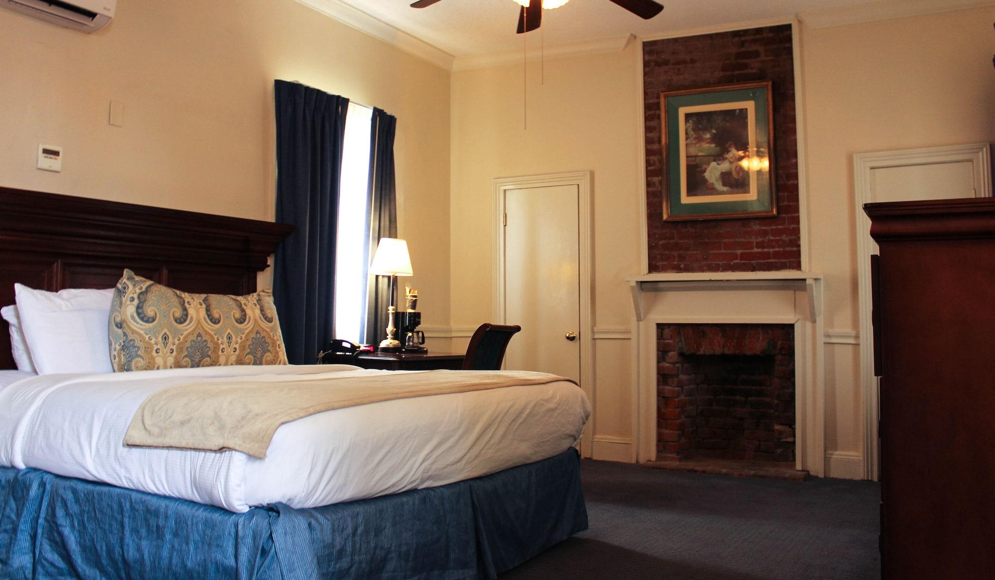 Hotel St. Pierre French Quarter Ню Орлиънс Екстериор снимка