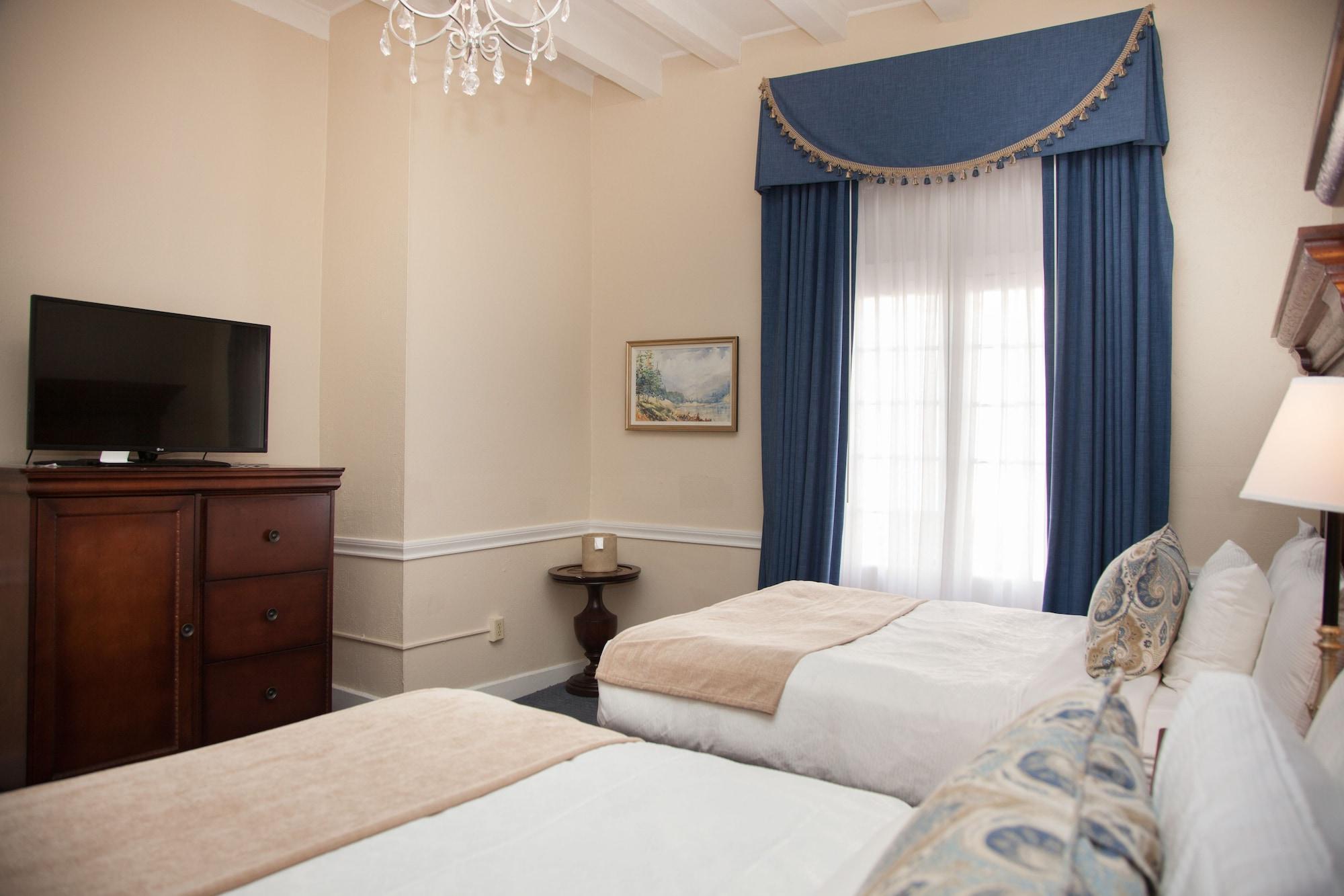 Hotel St. Pierre French Quarter Ню Орлиънс Екстериор снимка