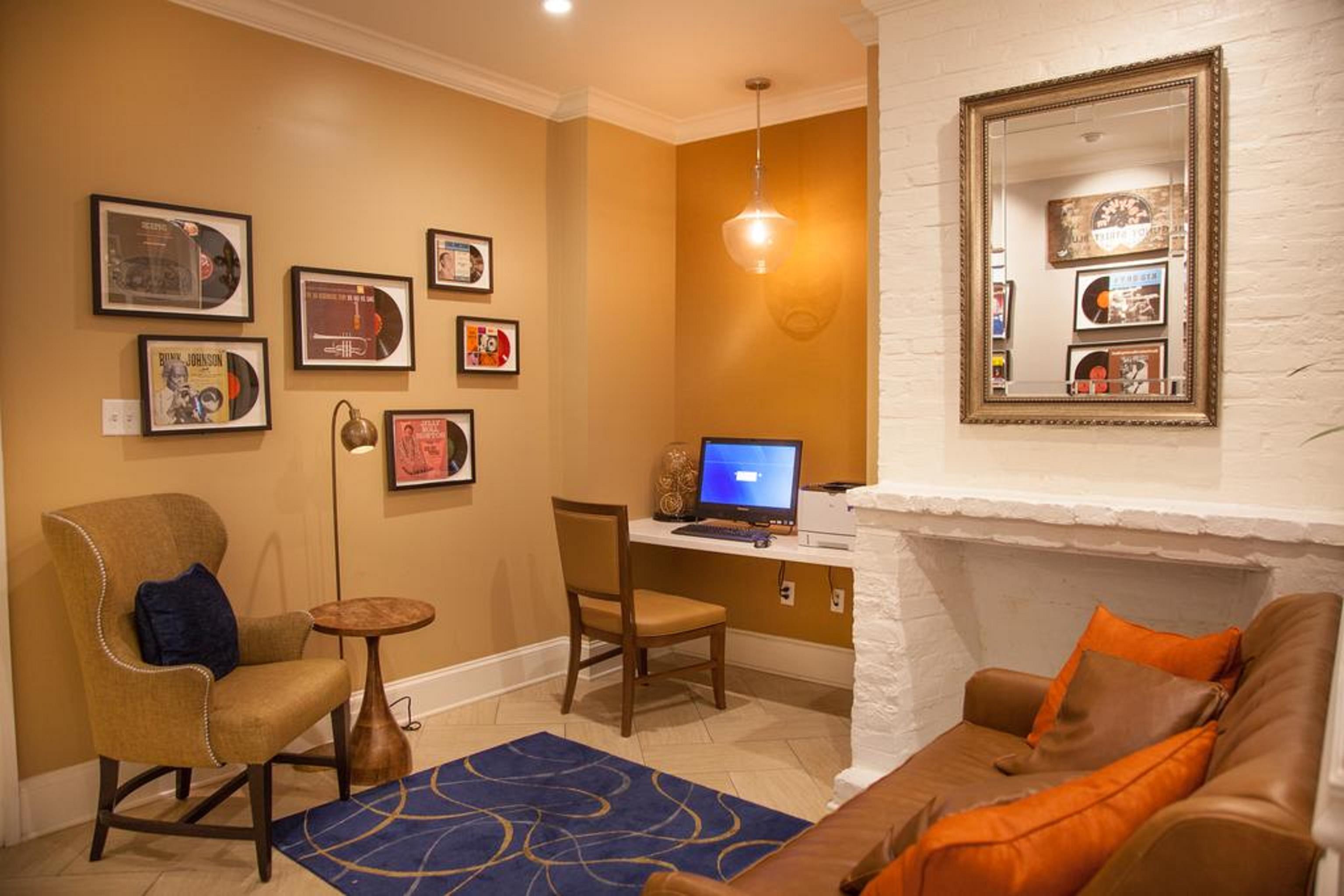 Hotel St. Pierre French Quarter Ню Орлиънс Екстериор снимка