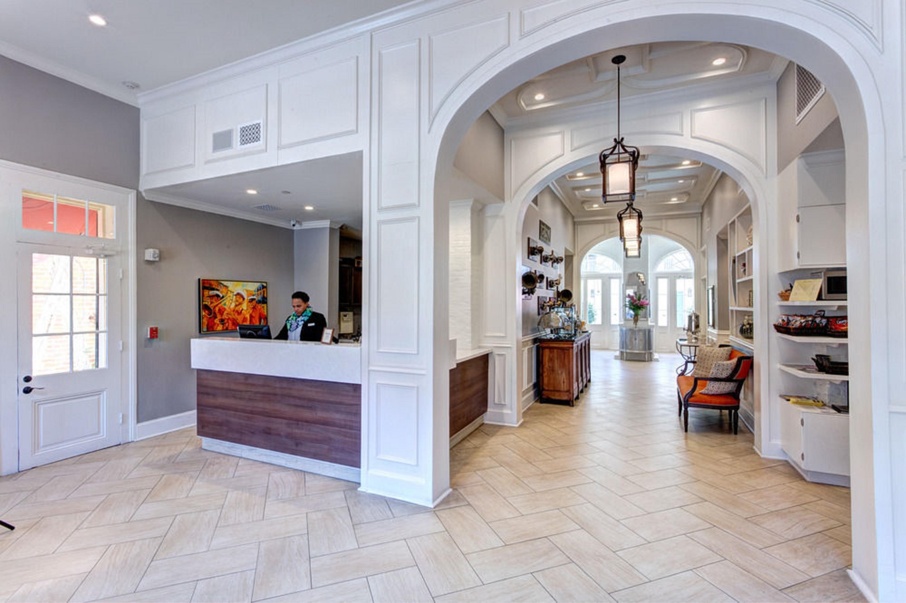 Hotel St. Pierre French Quarter Ню Орлиънс Екстериор снимка