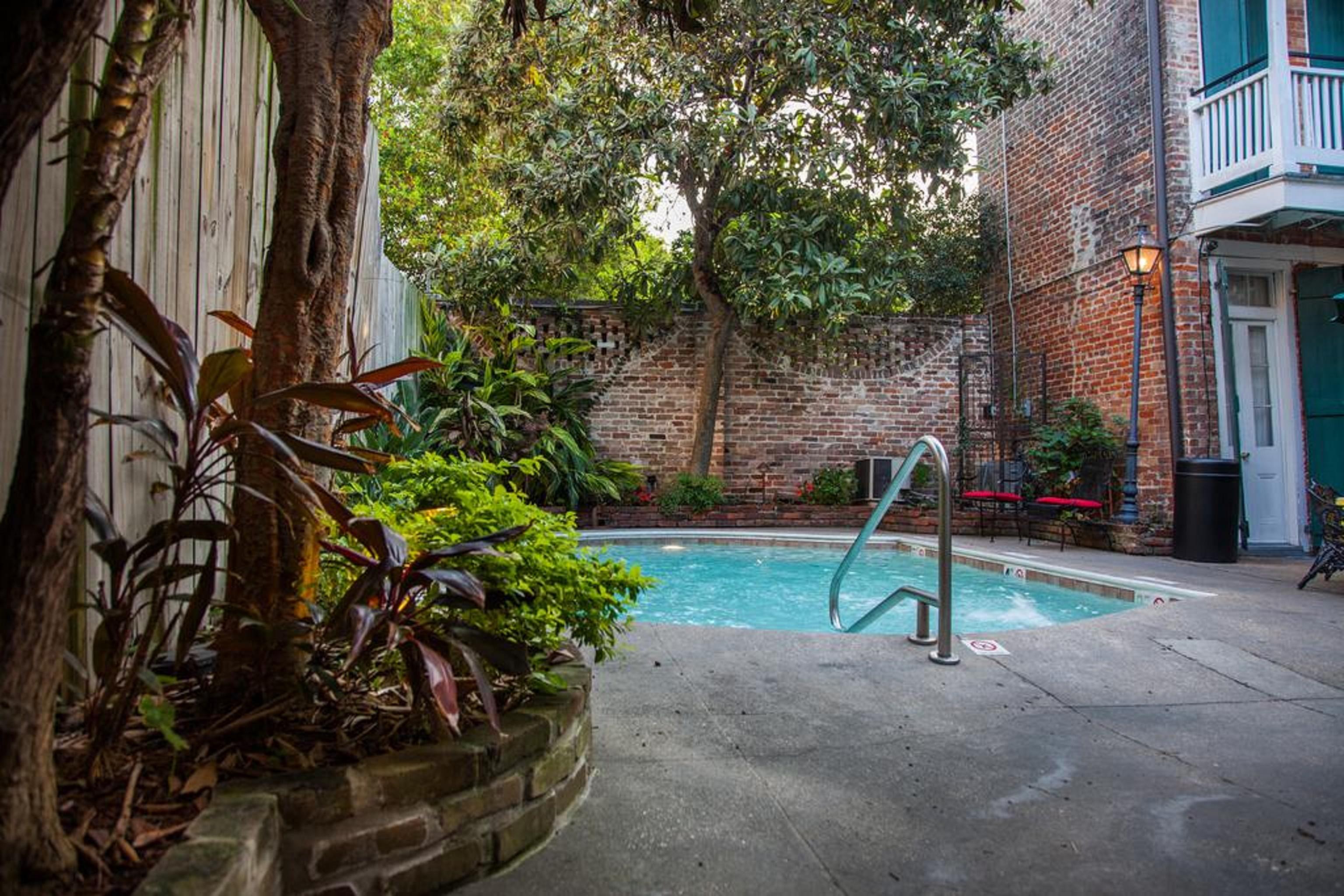 Hotel St. Pierre French Quarter Ню Орлиънс Екстериор снимка