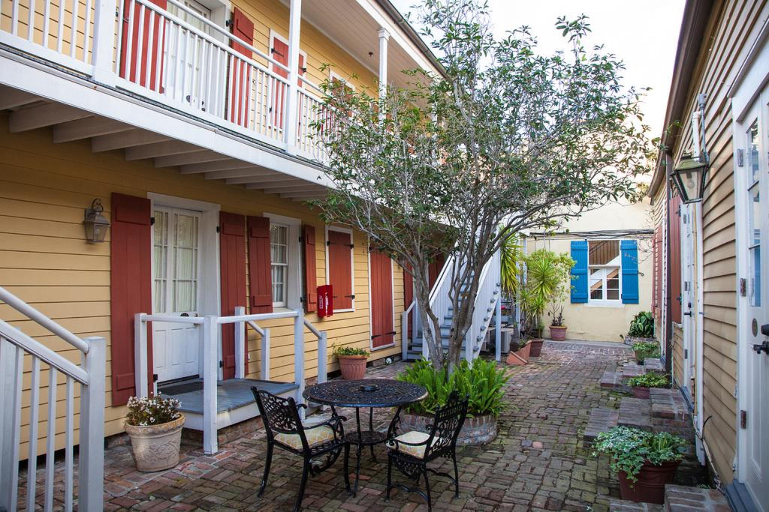 Hotel St. Pierre French Quarter Ню Орлиънс Екстериор снимка