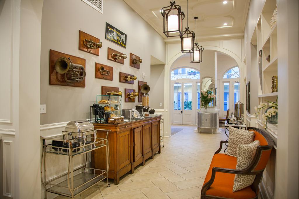 Hotel St. Pierre French Quarter Ню Орлиънс Екстериор снимка