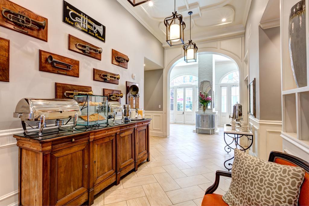 Hotel St. Pierre French Quarter Ню Орлиънс Екстериор снимка