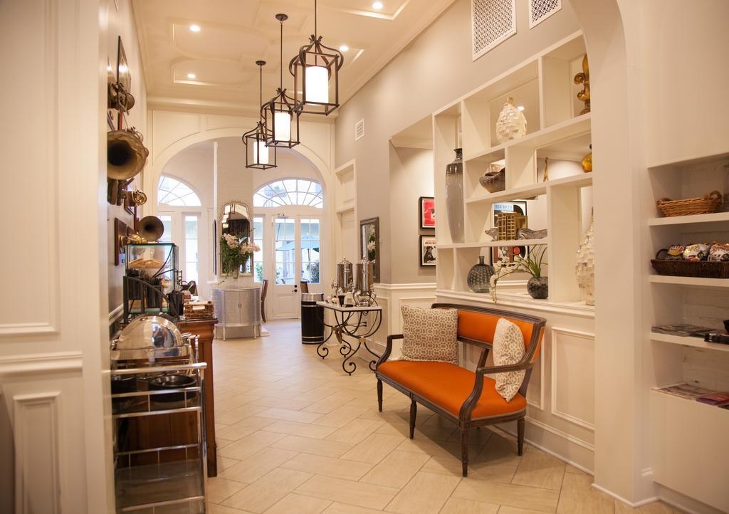Hotel St. Pierre French Quarter Ню Орлиънс Екстериор снимка